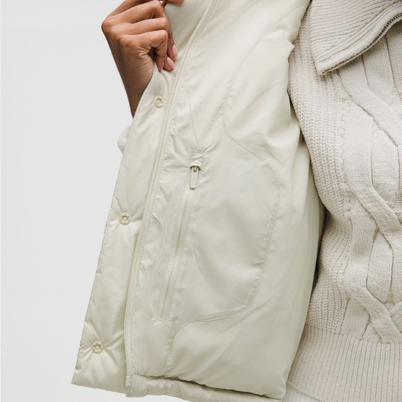 Wunder Puff Cropped Vest - Picture 5 of 11